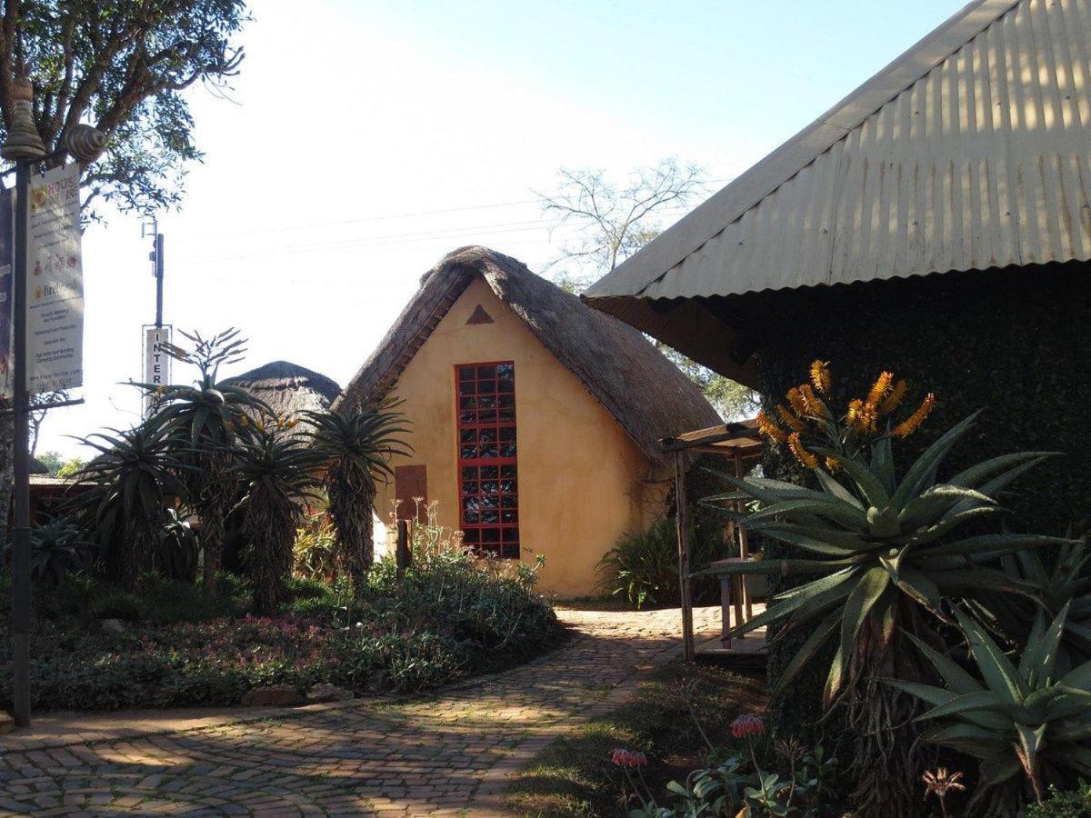 Malandela'S Guest House Malkerns Esterno foto
